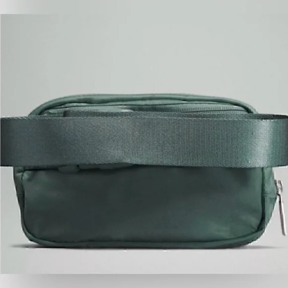 lululemon athletica Green Belt Bag - Picture 5 of 6